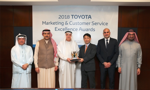 Ebrahim K. Kanoo gets Toyota excellence awards