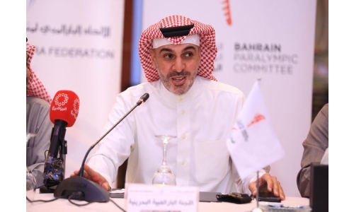 Mohamed bin Duaij meets with heads of Paralympic Delegation