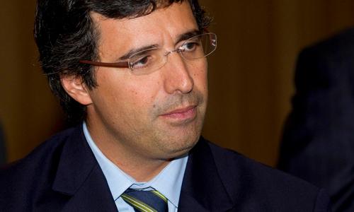 Arrested Brazilian billionaire resigns as head of investment bank