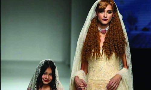 Arab Fashion Week flaunts 'ready couture' in Dubai Arab Fashion Week flaunts 'ready couture' in Dubai