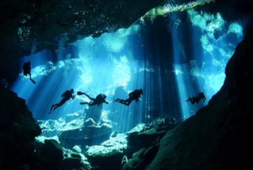 Five Italian Divers Killed in Tragic Cave Diving Accident in Maldives