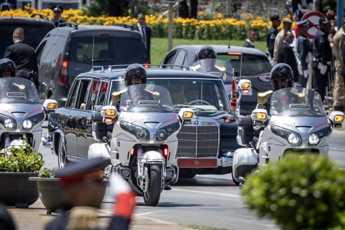 Morocco king appeals for 'normality' with neighbour Algeria