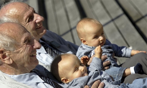 Identical twins aren't perfect clones, research shows