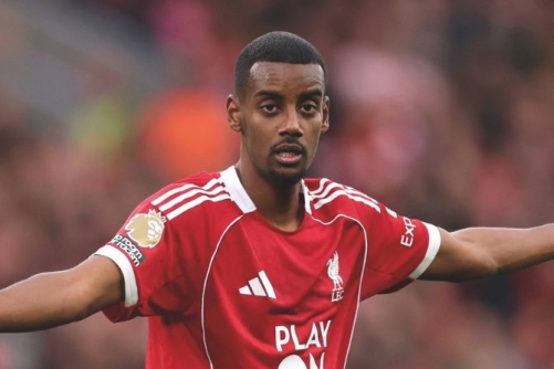 Newcastle still coping with fallout from Isak exit, says Howe Newcastle still coping with fallout from Isak exit, says Howe