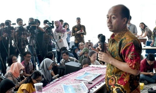 Indonesia’s famed disaster spokesman dies of cancer
