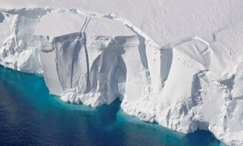 Satellite imagery shows Antarctic ice shelf crumbling faster than thought Satellite imagery shows Antarctic ice shelf crumbling faster than thought