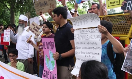 Children hit streets in vast global climate strike