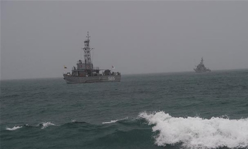 Myanmar ship recovers black box from crashed plane Myanmar ship recovers black box from crashed plane