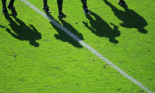  Former coach Bennell held on abuse charges