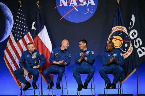 NASA Unveils Artemis III Crew for Landmark 2027 Moon Mission Test Flight NASA Unveils Artemis III Crew for Landmark 2027 Moon Mission Test Flight
