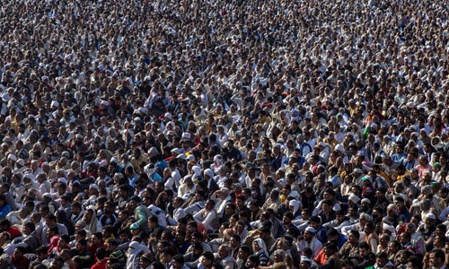 Tractors, trucks block India's roads as farm protests widen