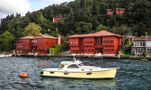 Foreigners snap up iconic waterfront mansions in Istanbul Foreigners snap up iconic waterfront mansions in Istanbul