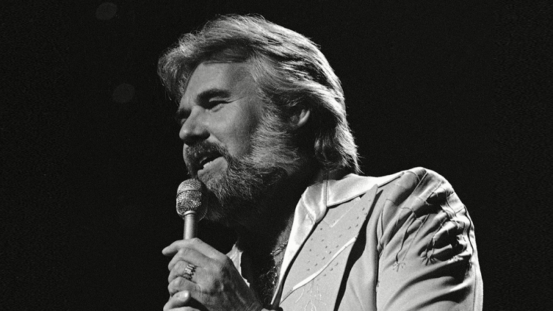 Country Music Icon Kenny Rogers Dies at 81