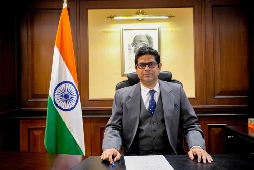 Indian Embassy Explains Saudi Transit Visa Process for Stranded Nationals in Bahrain Indian Embassy Explains Saudi Transit Visa Process for Stranded Nationals in Bahrain