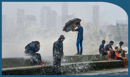 Heavy Rain Alerts Issued in India: 8 Dead, Mithi River Crosses Danger Level