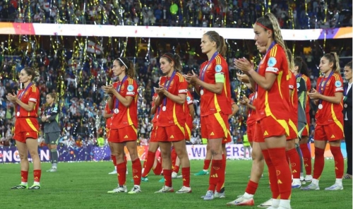 Spain Left to Reflect as Euro Title Slips Away Again Spain Left to Reflect as Euro Title Slips Away Again
