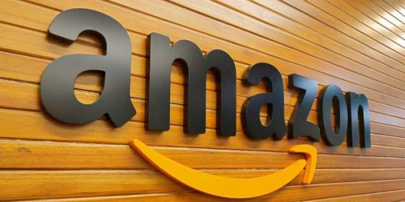 Hundreds of Amazon employees criticize firm’s climate stance Hundreds of Amazon employees criticize firm’s climate stance