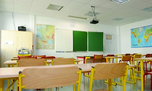 US school district shut after threats over Arabic homework