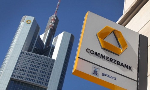 Commerzbank says to cut 9,600 jobs by 2020 Commerzbank says to cut 9,600 jobs by 2020