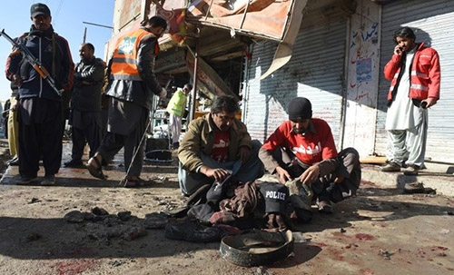 At least 15 dead in southwest Pakistan blast At least 15 dead in southwest Pakistan blast