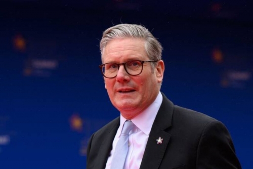 Starmer faces ‘last chance’ to hold Labour support as mutiny grows Starmer faces ‘last chance’ to hold Labour support as mutiny grows
