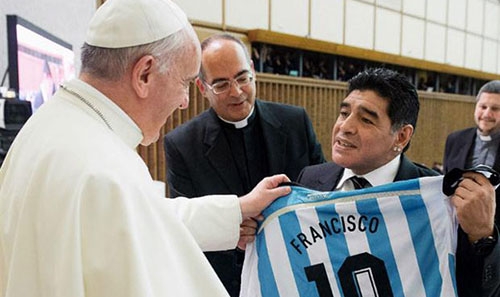 Pope announces new match for peace