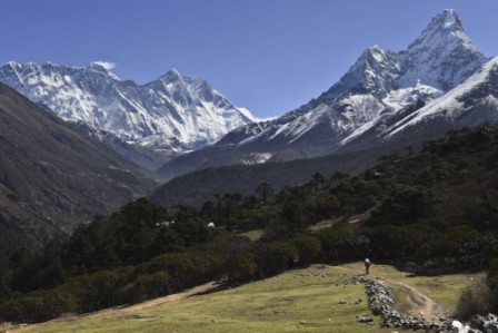 Nepal may ban disabled climbers from Everest