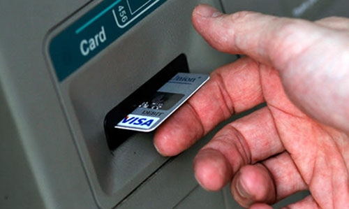 Syrian gang targets ATM in Saudi Syrian gang targets ATM in Saudi