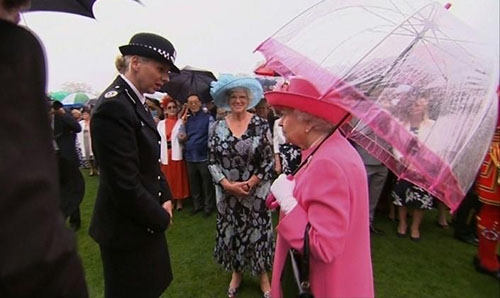 Queen calls Chinese delegation 'very rude' Queen calls Chinese delegation 'very rude'