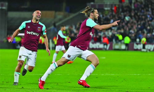 West Ham steal Stoke point