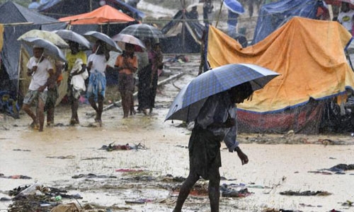 Bangladesh army takes bigger role in Rohingya aid operation