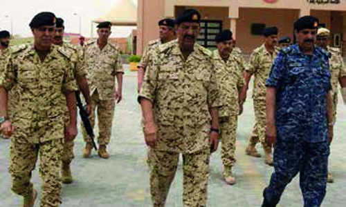 BDF commander-in-chief visits military college
