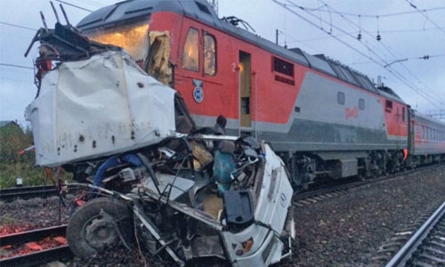 Train hits bus in Russia killing