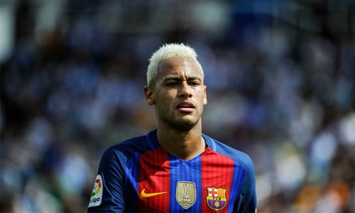 Luis Enrique defends showboating Neymar