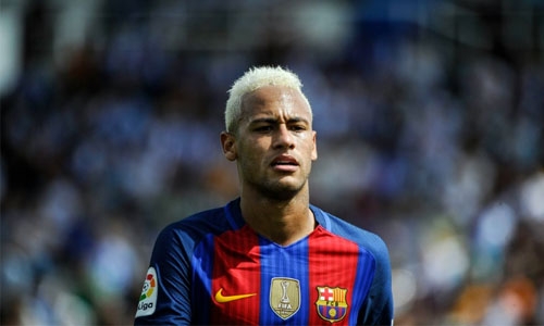 Luis Enrique defends showboating Neymar