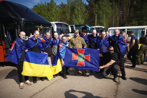 Russia, Ukraine Swap Prisoners After Peace Talks Stall