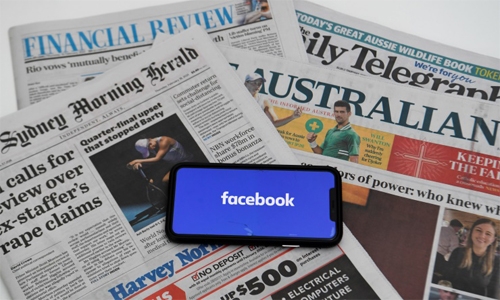 Facebook blocking Australians from news in media law spat Facebook blocking Australians from news in media law spat