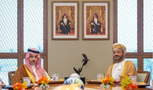 Oman and Saudi Arabia Hold High-Level Talks on Trade, Gulf Security