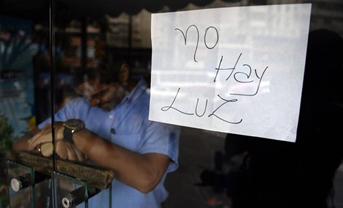 Venezuela introduces two-day week to deal with energy crisis Venezuela introduces two-day week to deal with energy crisis