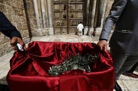 Olive branches handed out on Palm Sunday in near-deserted Jerusalem