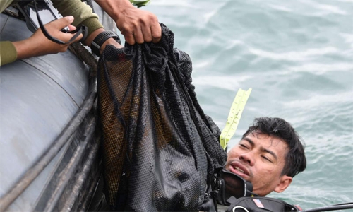 Over 3,600 divers hunt for crashed Sriwijaya plane’s black boxes
