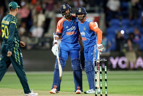 Sundar steers India to five-wicket win over Australia in 3rd T20 Sundar steers India to five-wicket win over Australia in 3rd T20