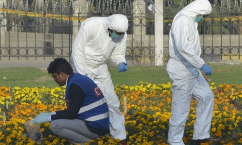 Pakistan mourns Lahore victims of Taliban attack