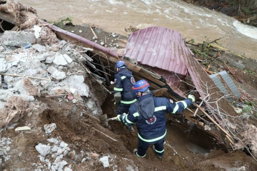 At least four dead in Georgia landslide