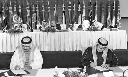 Ministers sign Arab agreement against trafficking in humans Ministers sign Arab agreement against trafficking in humans