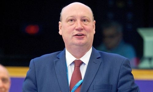 Ombudsman demands EU explain flights paid by Qatar Ombudsman demands EU explain flights paid by Qatar