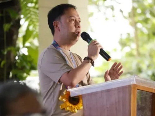 Filipino president says ex-MP being held in Czech Republic