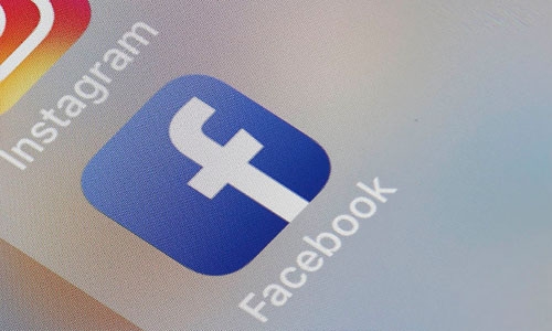 Facebook to pay $1 billion to creators of popular content