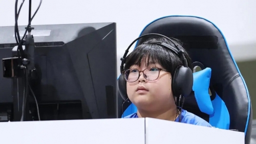 11 Years Old Japanese Schoolboy Wins Asian Games Gold Amid Empty Seats 11 Years Old Japanese Schoolboy Wins Asian Games Gold Amid Empty Seats