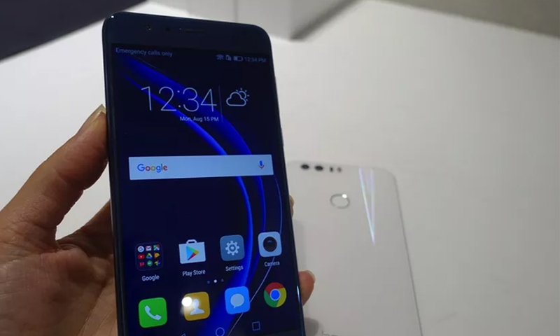 Huawei eyes top position in smartphone market Huawei eyes top position in smartphone market